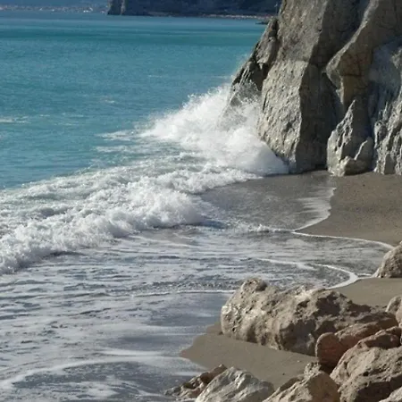 In Liguria Near Toirano Caves Lägenhet